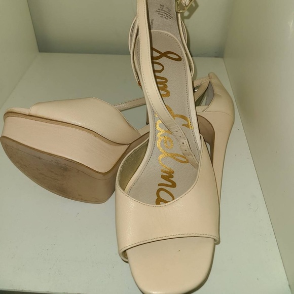Sam Edelman Shoes - Sam Edelman nude heels